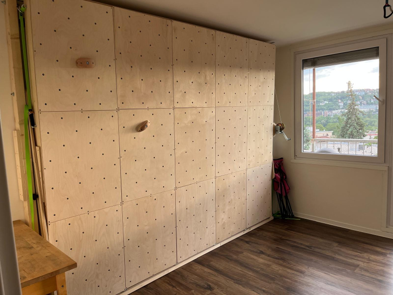 Lama Home Wall 10×8 wall-mounted, side view